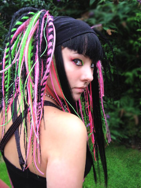 Femme aux rubans. dans POESIES EN IMAGES acebyewo